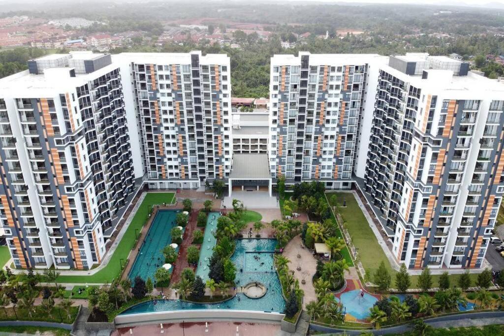 Casa Raudhah @ Timurbay Seafront Apartment Kampung Sungai Karang